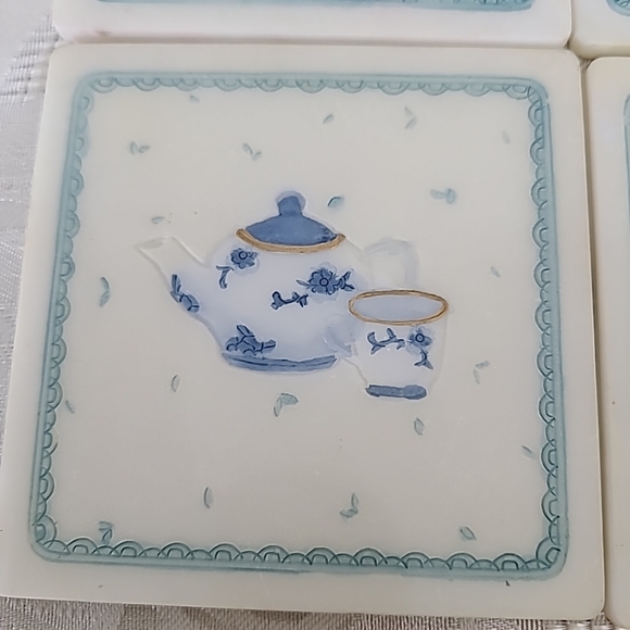 A.Richesco Co. Handpainted Set of 4 Square Coaster and Holder Vintage - Picture 9 of 12